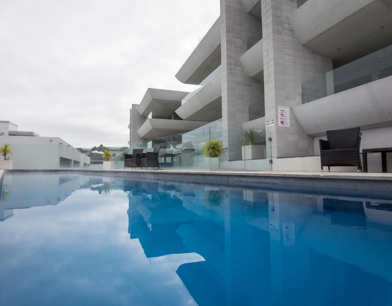 圣水陶波酒店 外观 照片 The swimming pool at the hotel